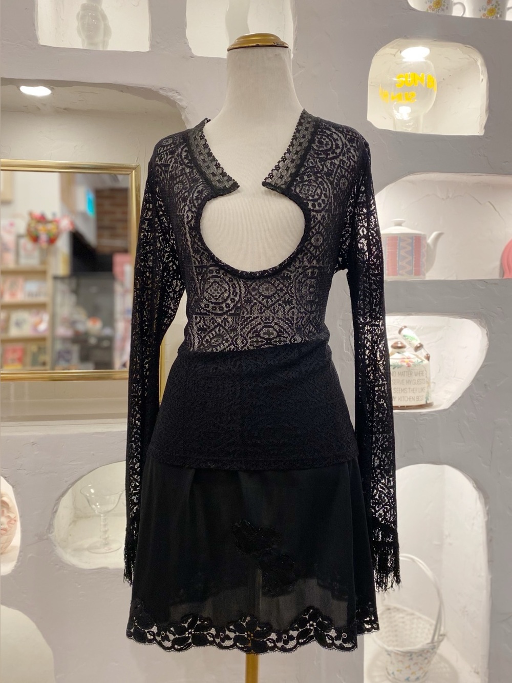 Vintage Dynamite Black Sheer Lace Long-Sleeve Top Cut Out & Flared Fringe Sleeve - Picture 7 of 7